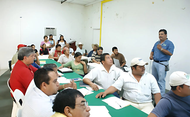 TALLER DE CAPACITACION A PRODUCTORES DE PALMA Asistentes Productores Esmeraldas