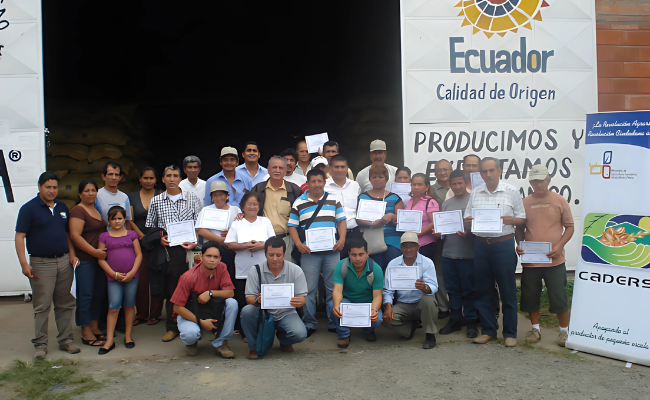 TALLER DE CAPACITACION A LOS REPRESENTANTES DE ORGANIZACIONES CAMPESINAS PRODUCTORAS DE CACAO - GUAYAS